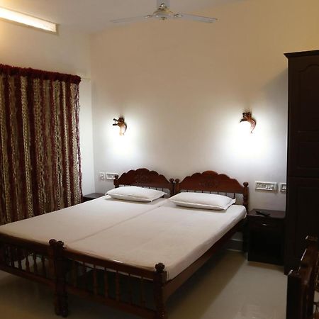 Sangeeth Beach Resort Kovalam Esterno foto